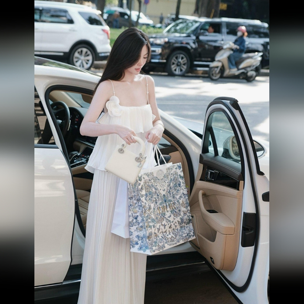 White Top & Skorts Pleated Floral Set